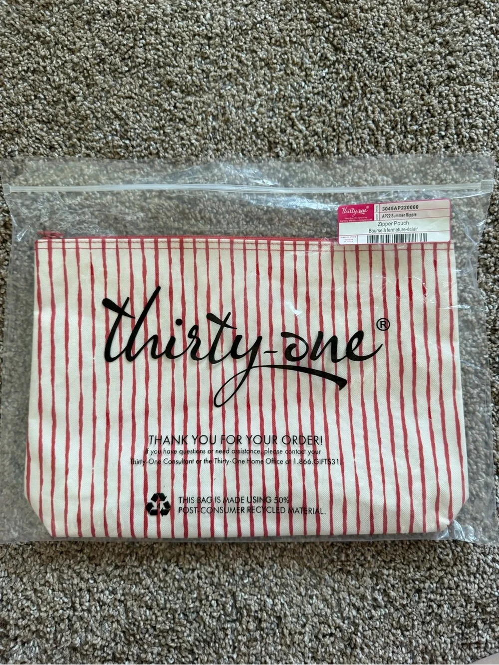 THIRTY-ONE Zipper Pouch in Summer Ripple Red Cream Stripe